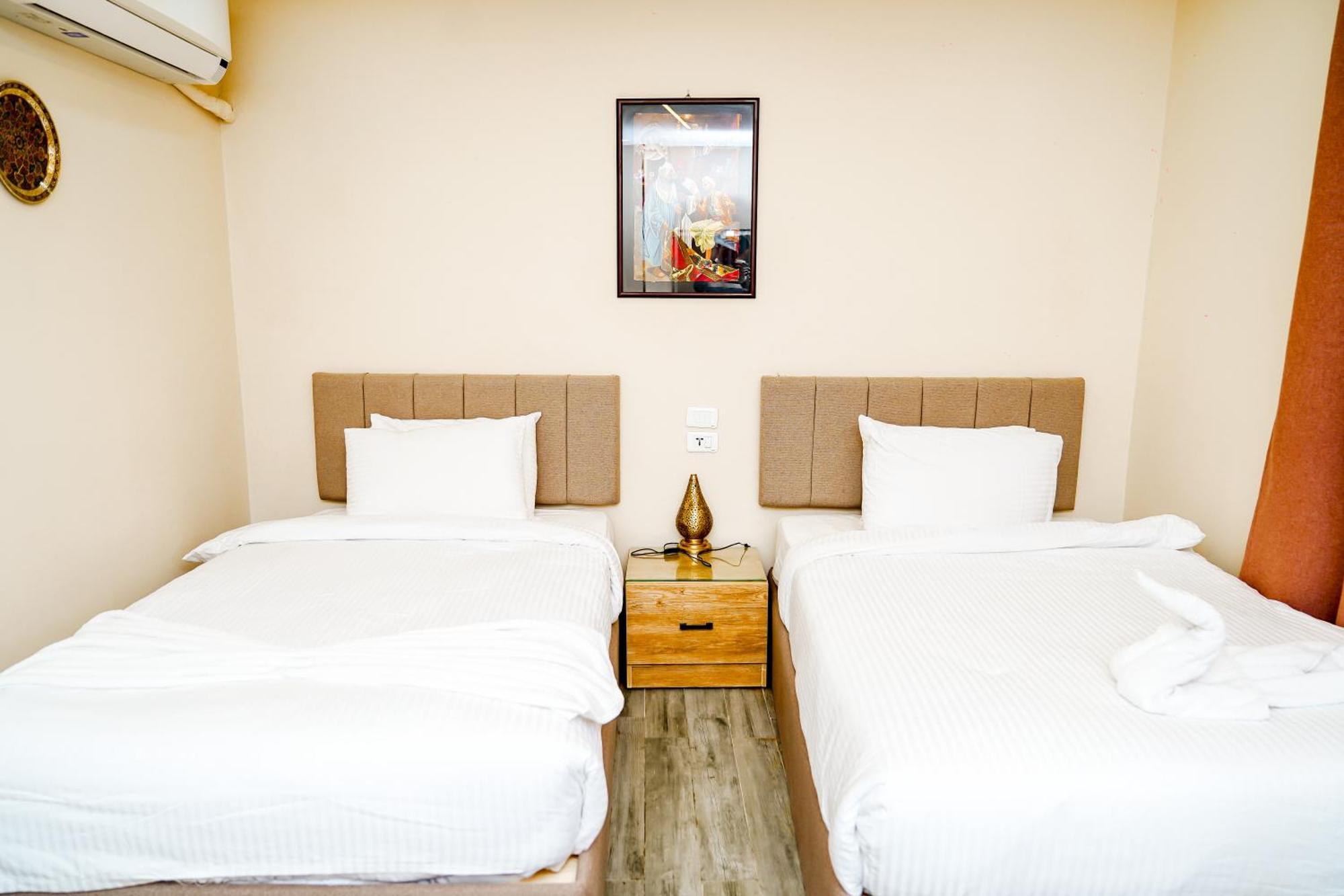 Pyramids Hotel Kafret el-Gabal Extérieur photo