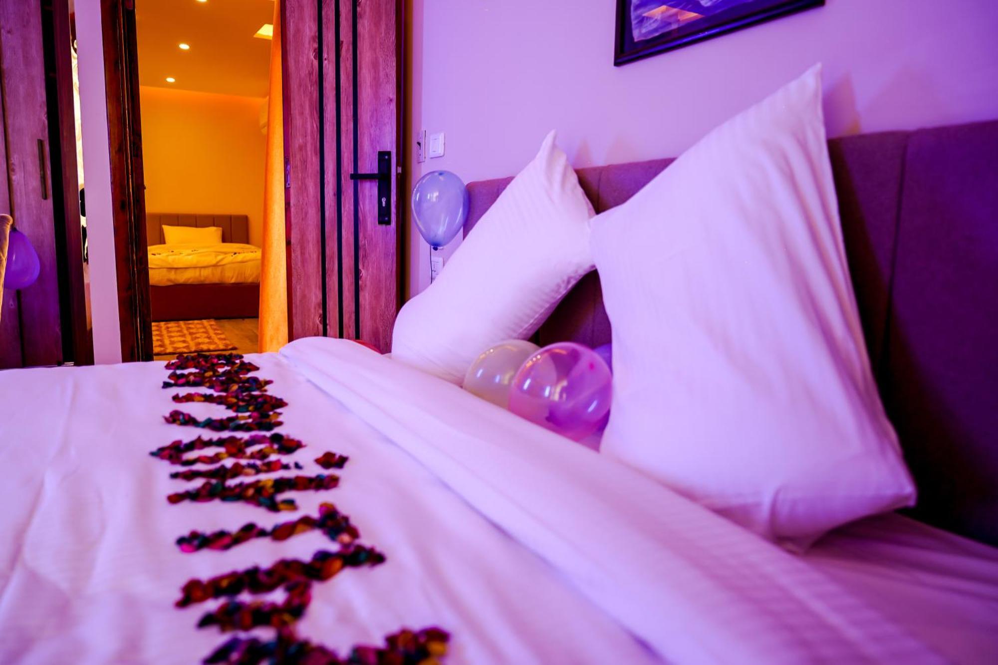 Pyramids Hotel Kafret el-Gabal Extérieur photo